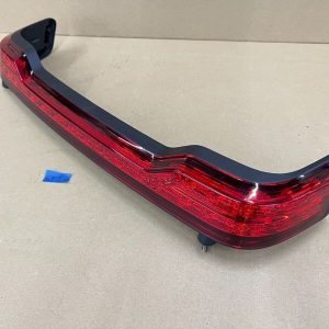 ĐÈN THÙNG TỰA LƯNG MÀU ĐỎ XE TOURING CHÍNH HÃNG HARLEY DAVIDSON 67800101