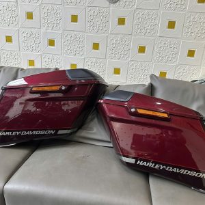 BỘ 2 THÙNG CỐP CHÍNH HÃNG HARLEY DAVIDSON CVO ( CÓ KHAY CHỨA LOA)