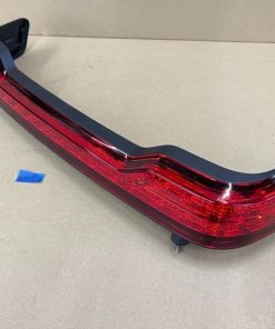 ĐÈN THÙNG TỰA LƯNG MÀU ĐỎ XE TOURING CHÍNH HÃNG HARLEY DAVIDSON 67800101